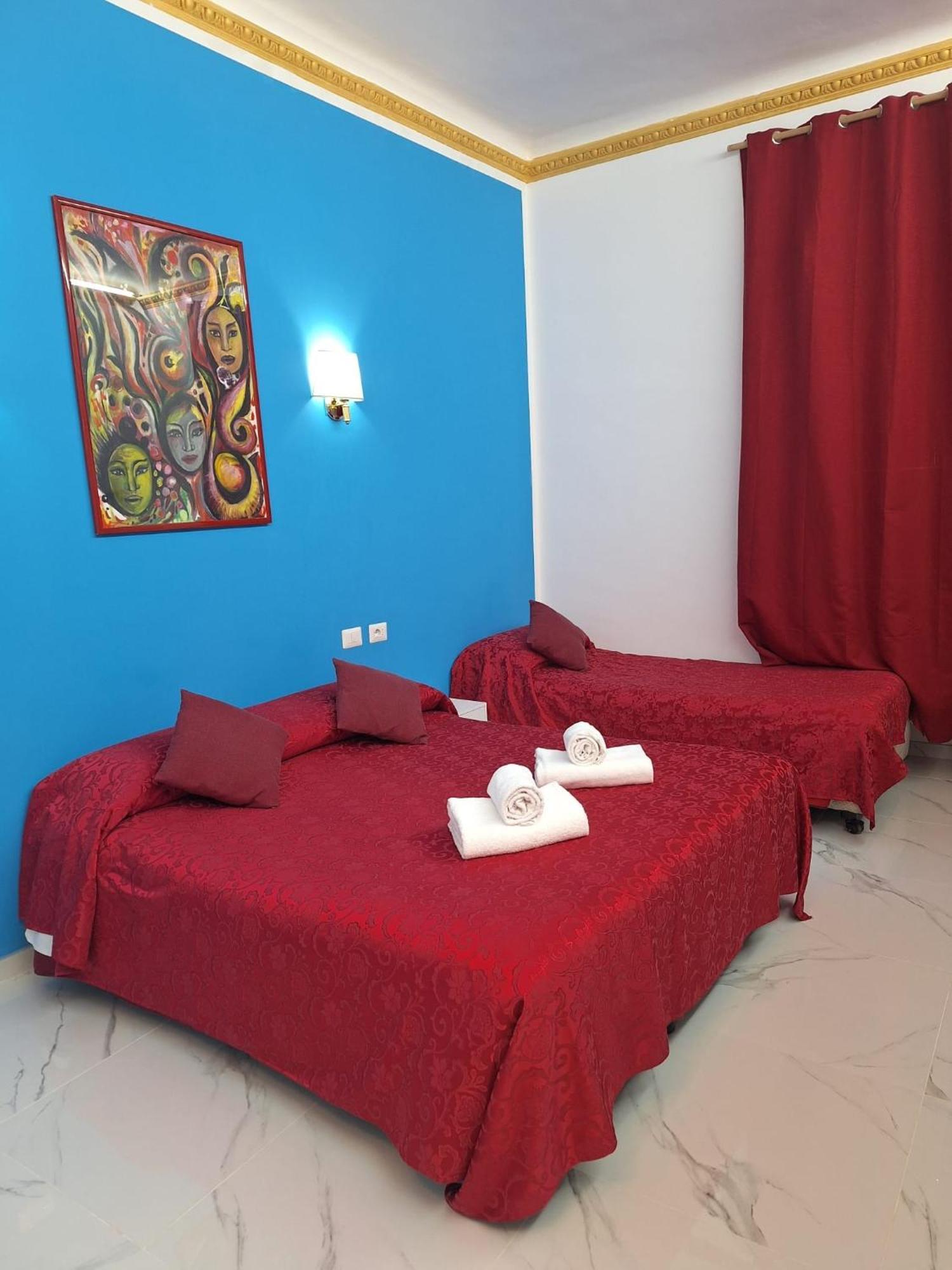 Relax On 247 Hostal Roma